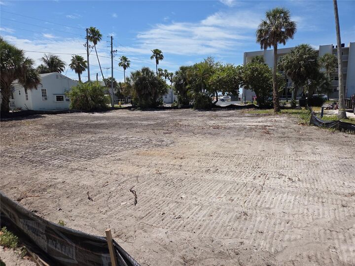 Property Photo:  103 &Amp 105 1st Avenue  FL 33706 