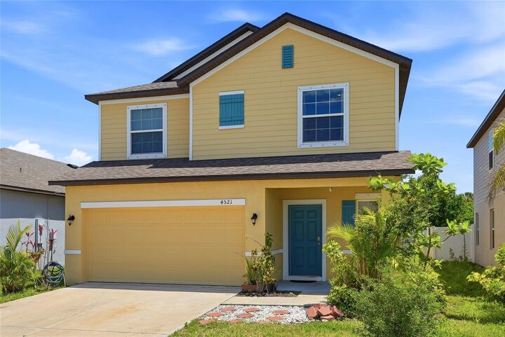 Property Photo:  4521 Reisswood Loop  FL 34221 