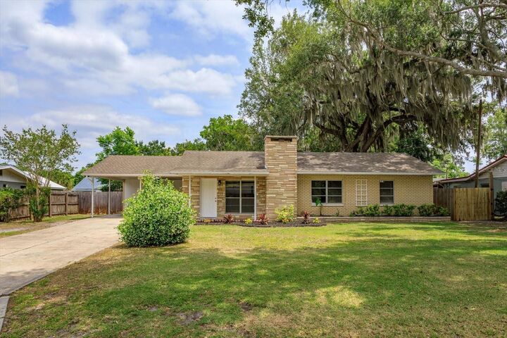 Property Photo:  1300 Orange Avenue  FL 32778 