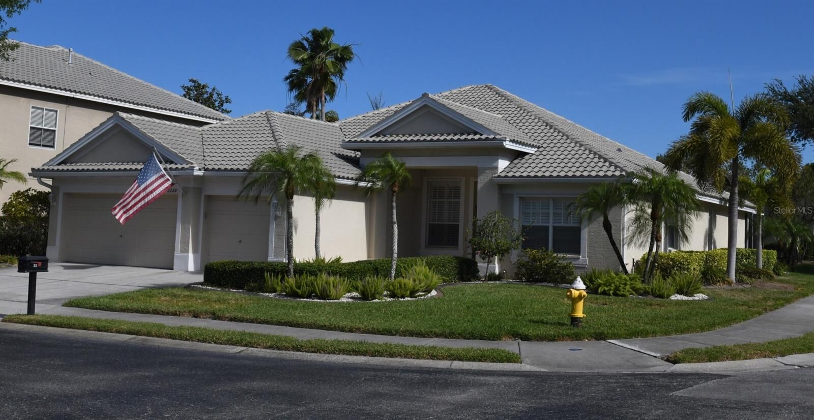 2220 Elizabeth Way