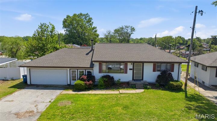 Property Photo:  2430 Telegraph Road  MO 63125 