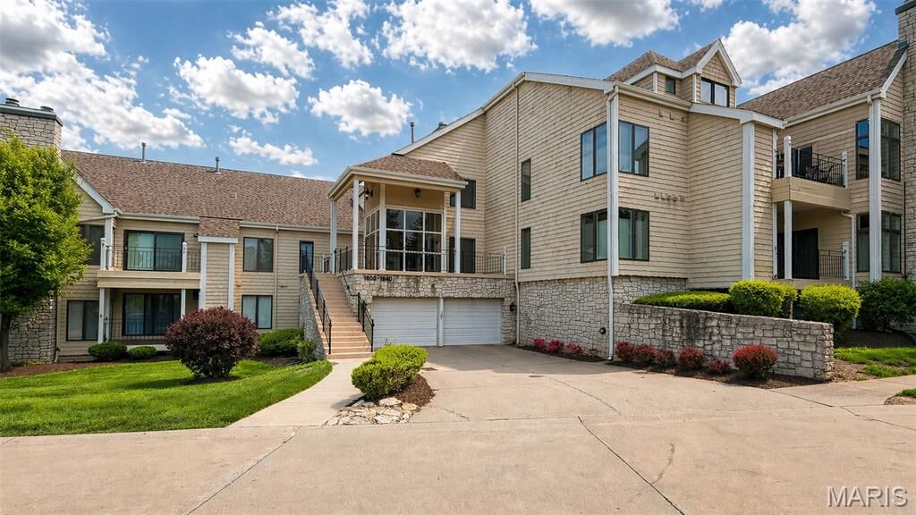 Property Photo:  1614 Lake Knoll Drive 1L  MO 63367 