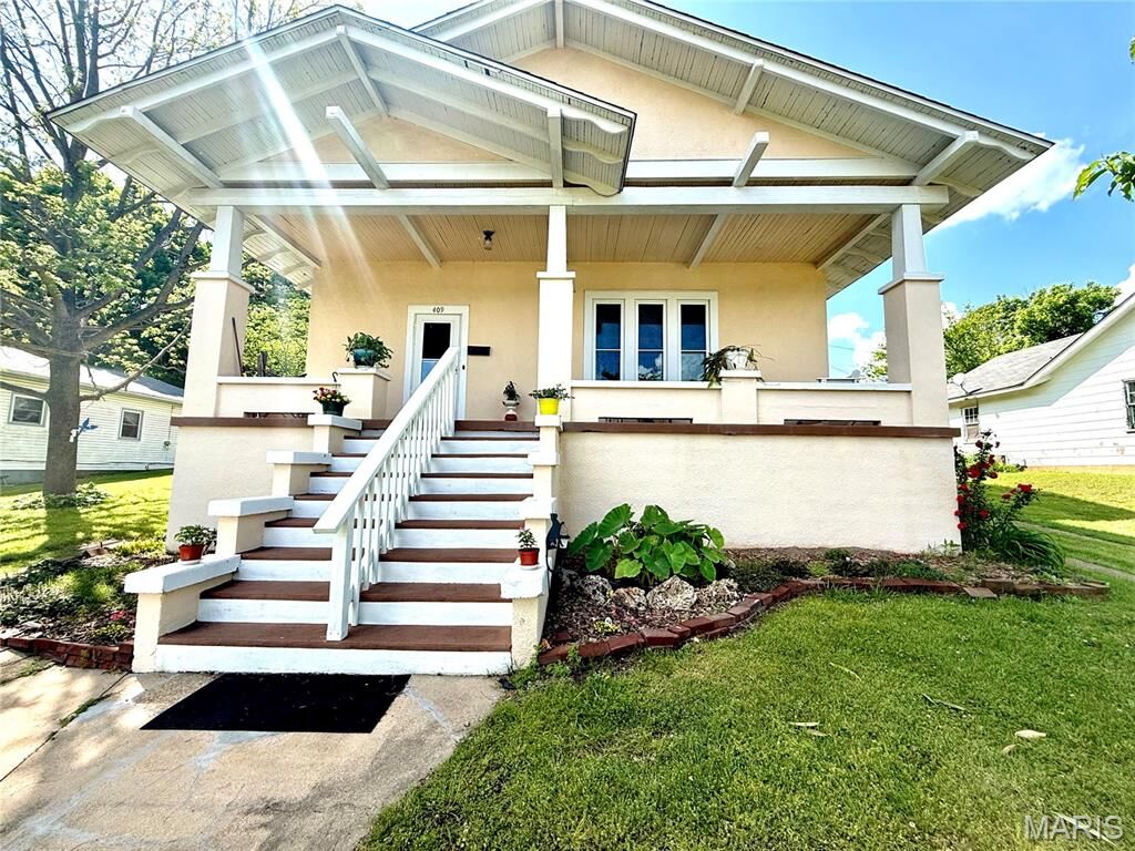 Property Photo:  409 N 3rd Street  MO 63957 