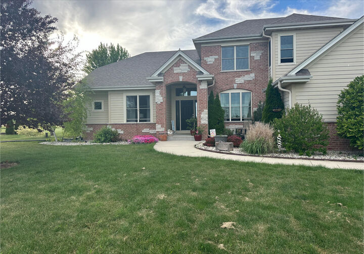 Property Photo:  15328 Kingston Way  WI 53126 