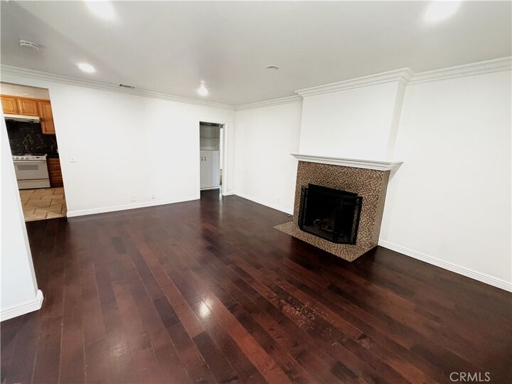 Property Photo:  460 W Knepp Avenue  CA 92832 