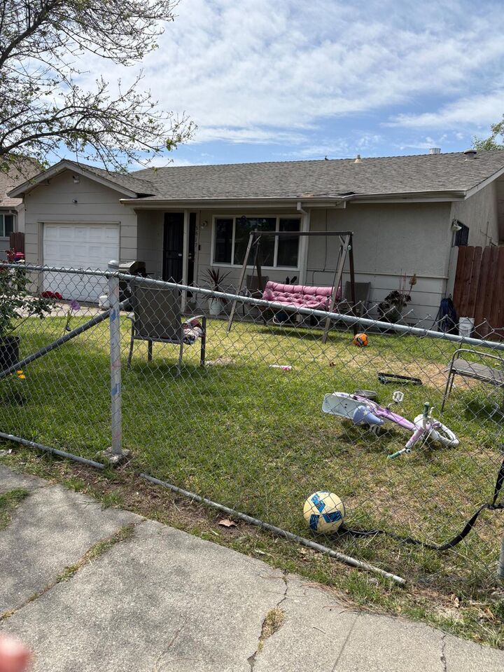 Property Photo:  3817 Fell Street  CA 95838 
