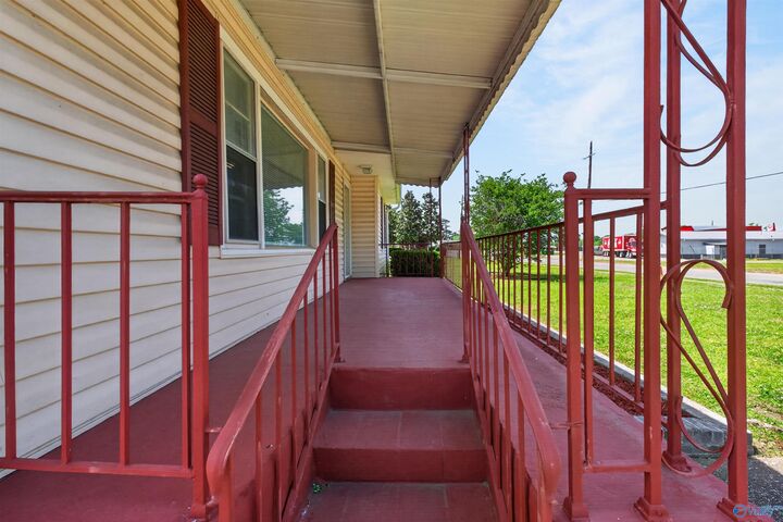 Property Photo:  1021 Springfield Avenue  AL 35903 