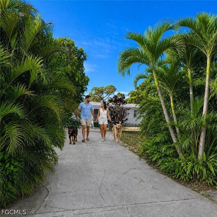 Property Photo:  2520 Brownell Court  FL 33917 
