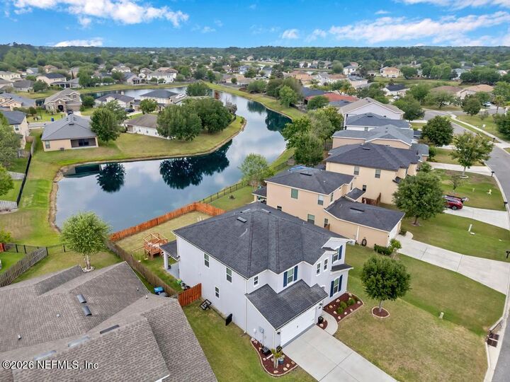Property Photo: 203 Straw Pond Way FL 32092