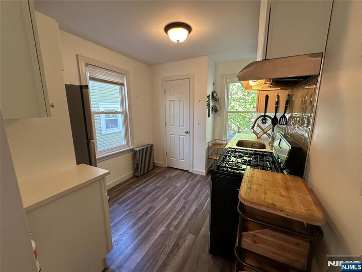 Property Photo:  70 Prospect Place 2  NJ 07070 