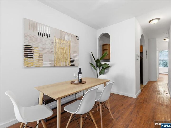 Property Photo:  59 Saint Pauls Avenue 1L  NJ 07306 