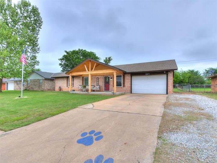 Property Photo:  20071 Timberidge Road  OK 73045 