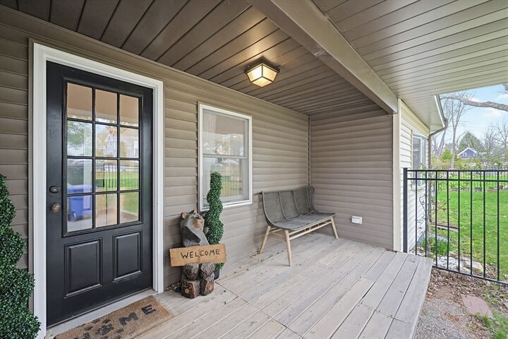 Property Photo:  24 Cedar St  MA 01748 