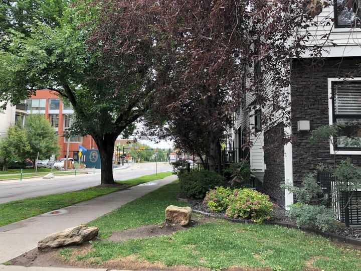 Property Photo: 601 15 Avenue SW 1 AB T2R 0R4