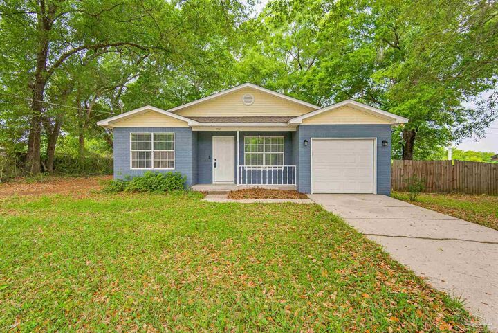 Property Photo:  1087 New Haven Dr  FL 32533 