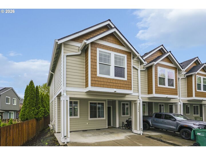 Property Photo:  1294 NE 86th Way  OR 97006 