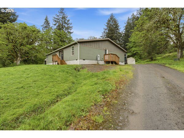 Property Photo: 7910 SE Amity Rd OR 97101