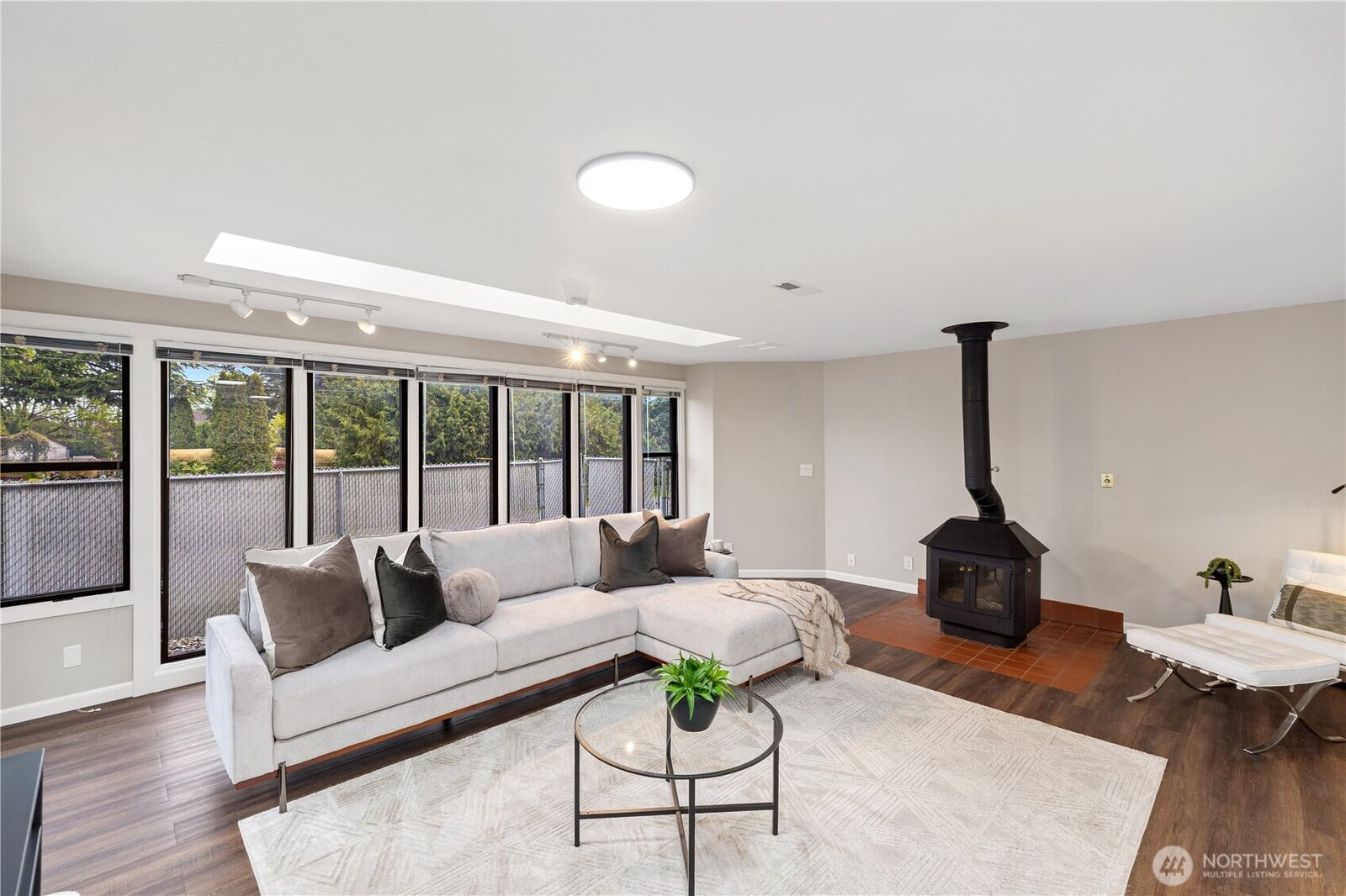 Property Photo:  22038  11th Avenue S  WA 98198 