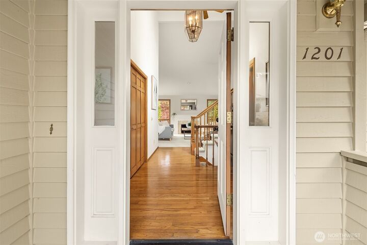 Property Photo:  1201  6th Place S  WA 98020 