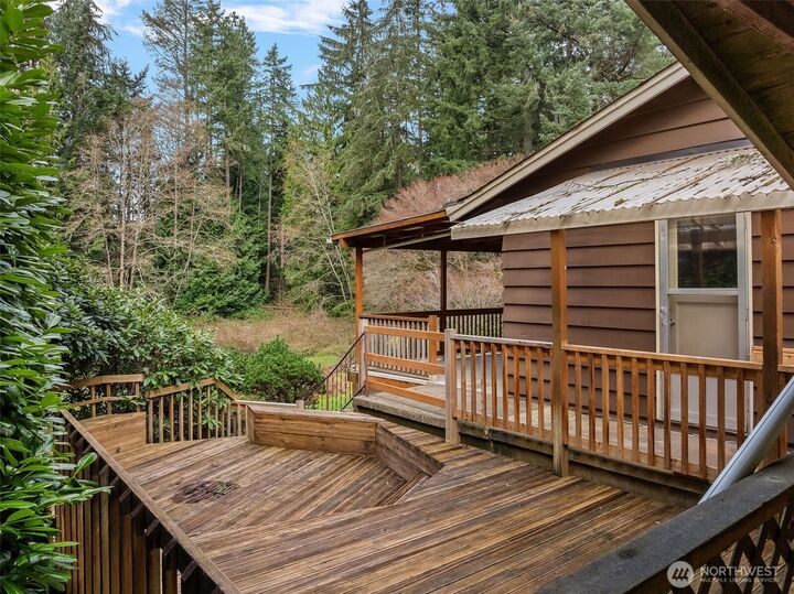 Property Photo:  20025  166th Avenue NE  WA 98072 