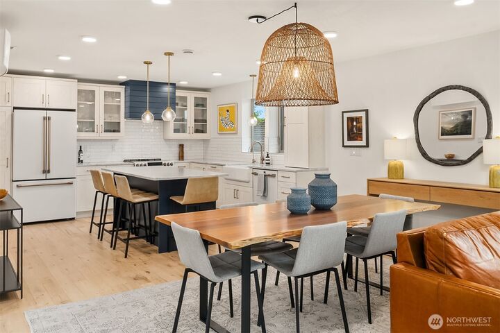 Property Photo:  4514  Bagley Avenue N  WA 98103 