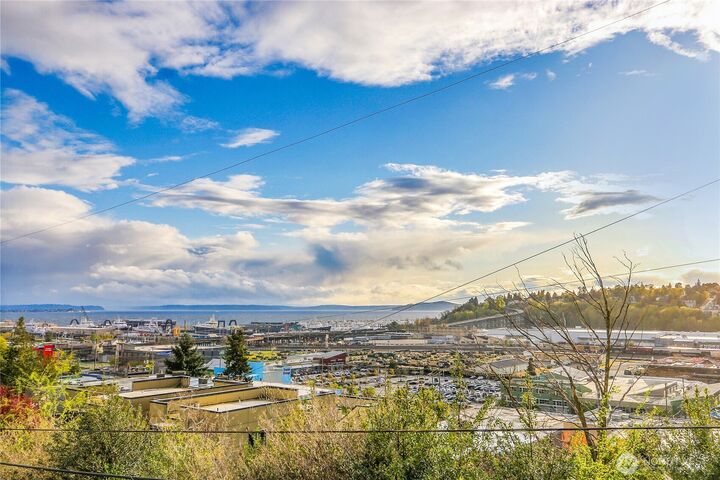 Property Photo:  2040  13th Avenue W 13  WA 98119 