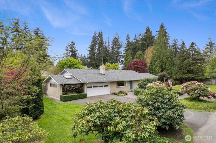 Property Photo:  11927  Nyanza Road SW  WA 98499 