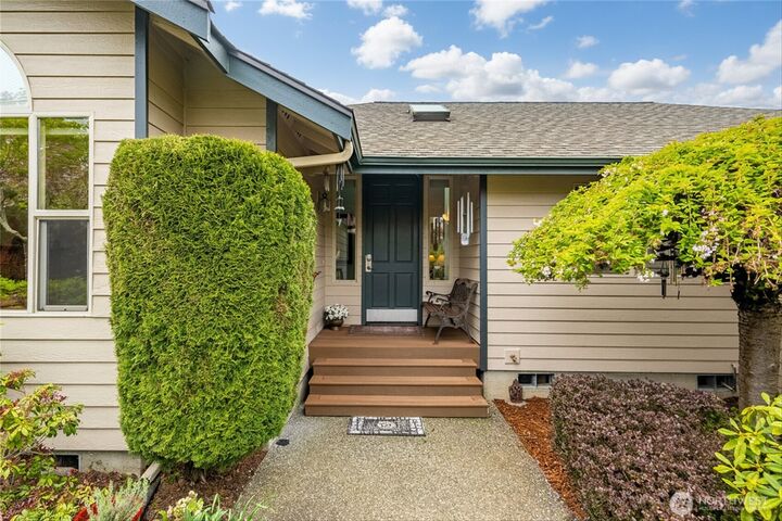 Property Photo:  3707 N Heather Place  WA 98226 