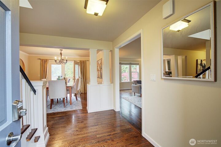 Property Photo:  225  131st Avenue NE  WA 98005 