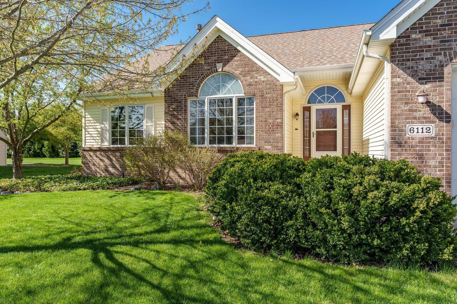 Property Photo:  6112 Windflower Way  IL 61073 