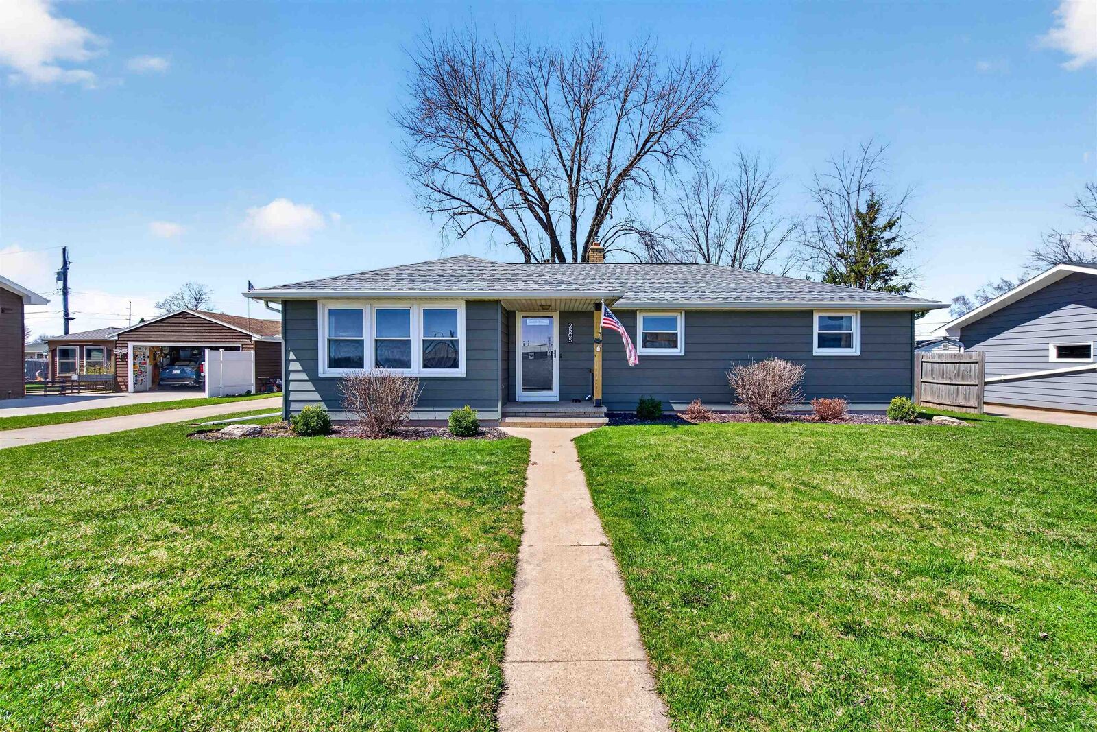 Property Photo:  2505 Laverne Lane  WI 54130-3430 