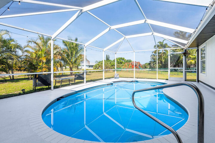 Property Photo:  601 SW Icon Avenue  FL 34953 