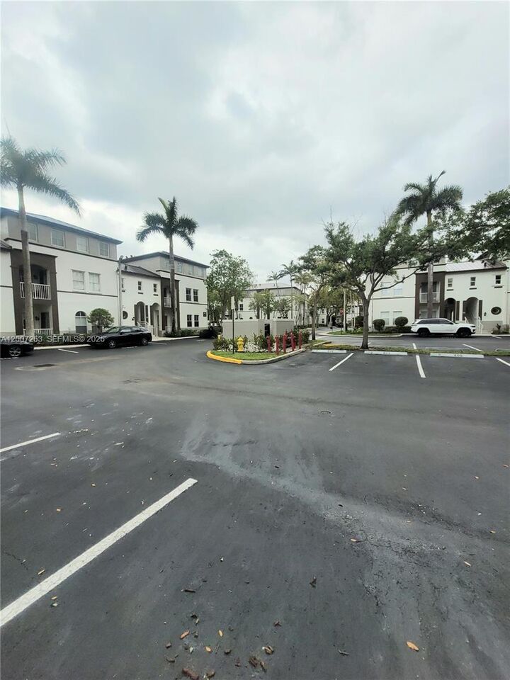 Property Photo:  4331 SW 160th Ave 209  FL 33027 