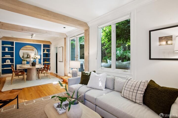 Property Photo:  907 Douglass Street  CA 94114 