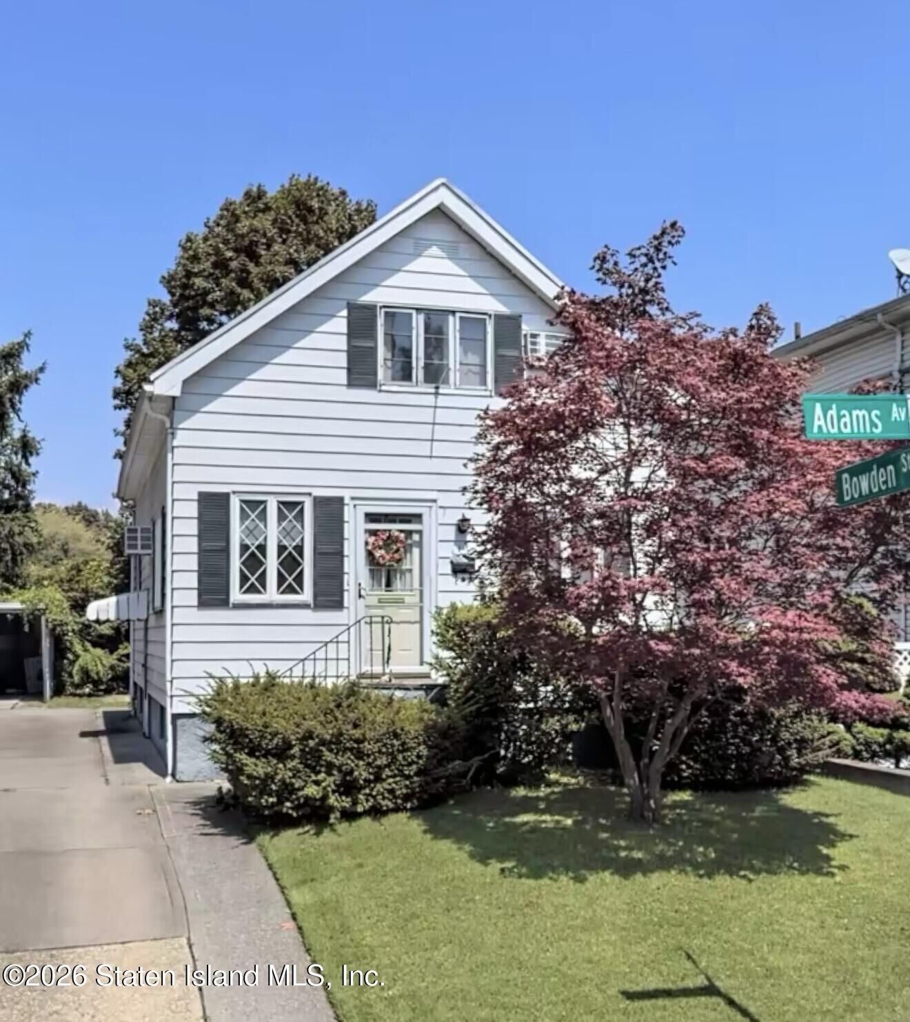 Property Photo:  117 Adams Avenue  NY 10306 