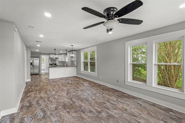 Property Photo:  207 Duff Street  LA 70633 