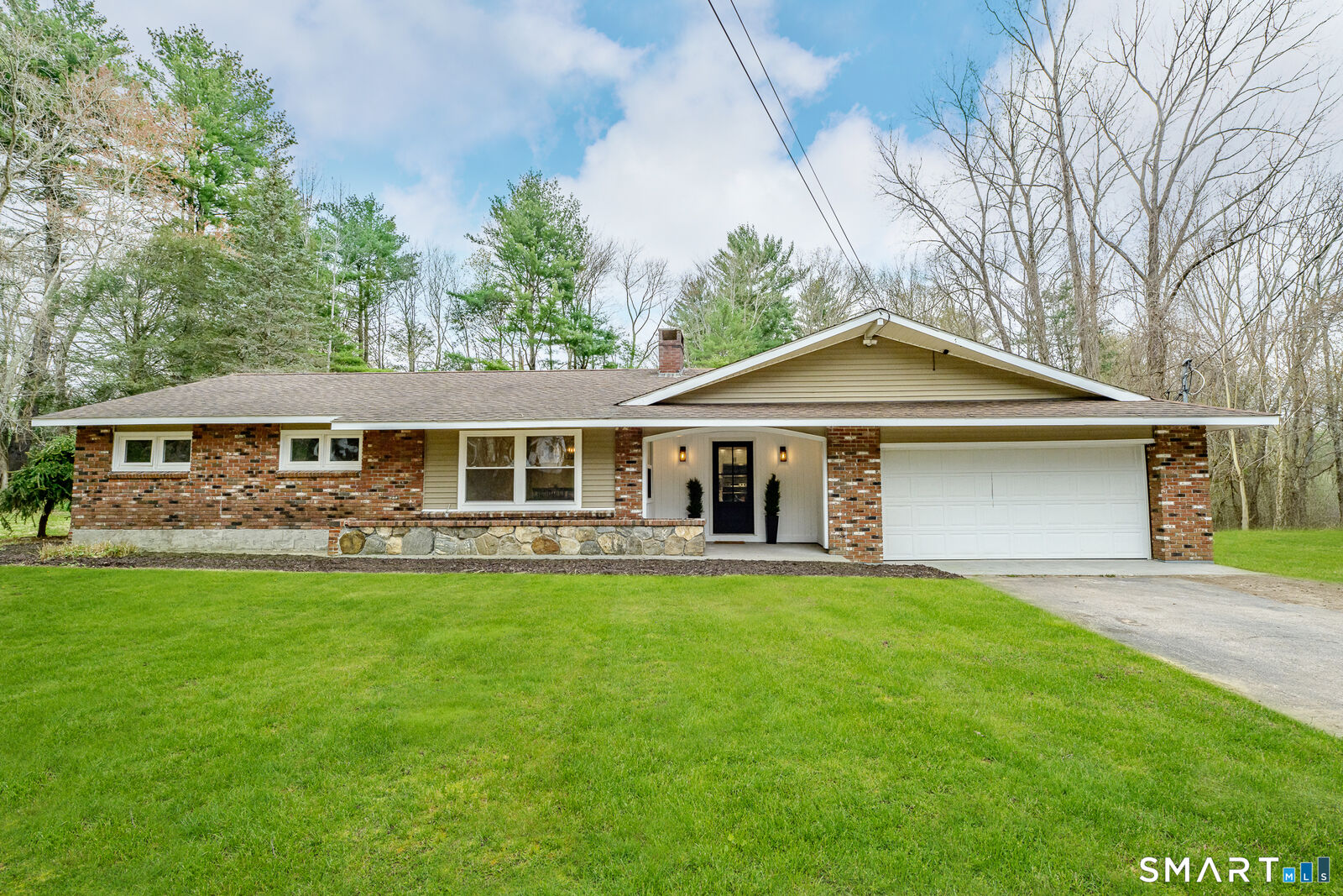Property Photo:  173 Bennett Pond Road  CT 06331 