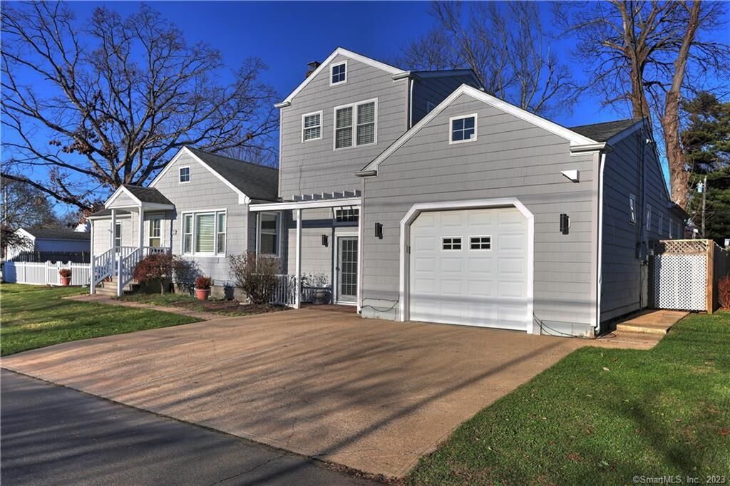 Property Photo:  22 Usher Street  CT 06460 