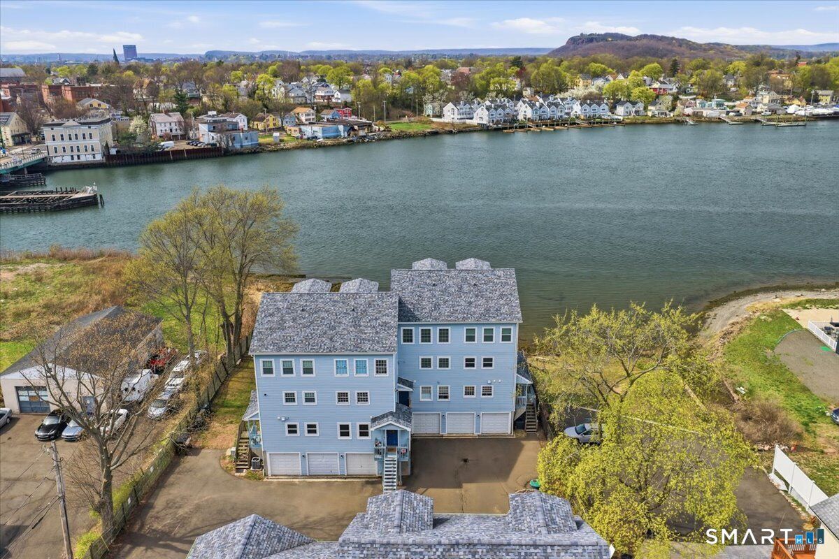 Property Photo: 702 Quinnipiac Avenue D CT 06513