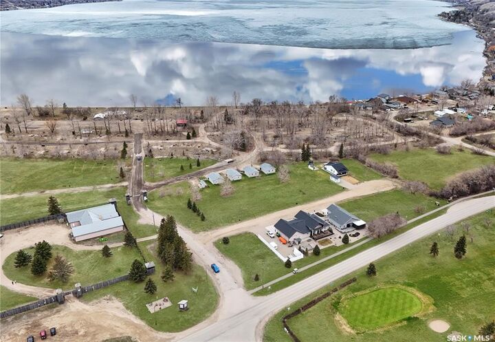 Property Photo:  105 Echo Ridge Bay  SK S0G 1S0 