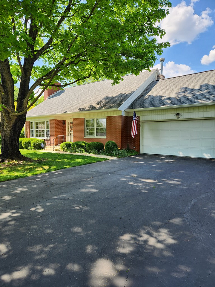 Property Photo:  629 5th St  OH 45601 