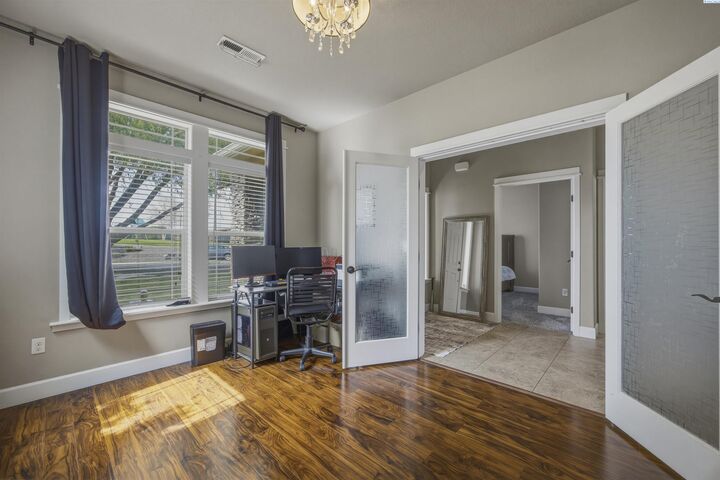 Property Photo:  2926 Sunshine Ridge Rd  WA 99338 