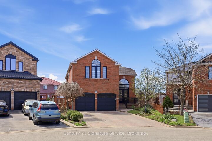 Photo de la propriété:  784 Avonshire Court  ON L5V 2P2 