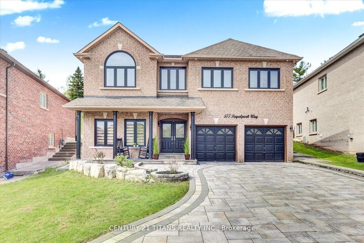 Property Photo:  577 Royalpark Way  ON L4H 1K2 