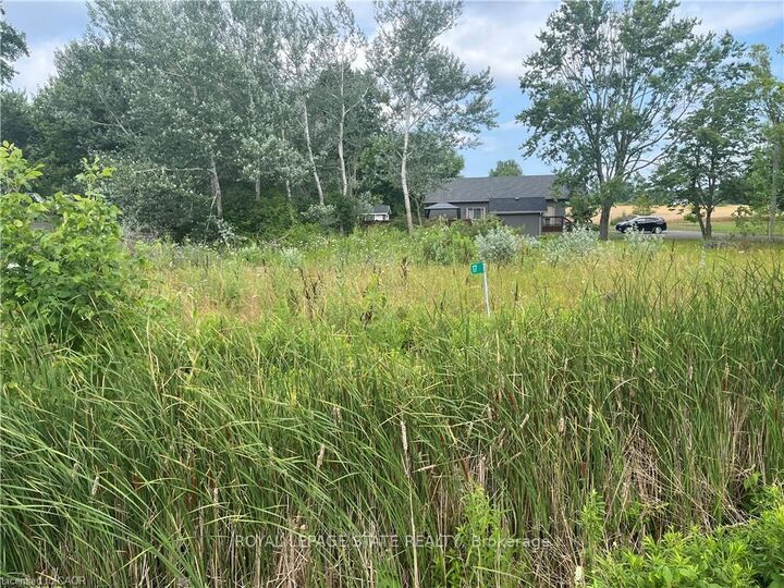 Property Photo:  17 Dickhout Road  ON N0A 1K0 