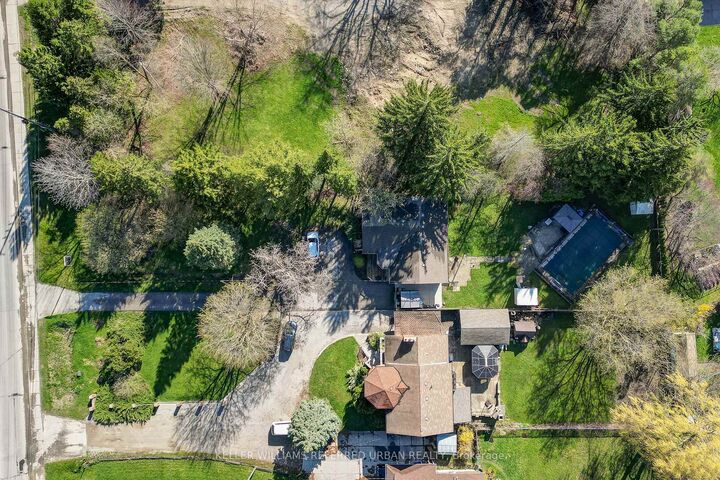 Property Photo: 610 Commissioners Road W ON N6K 1B8