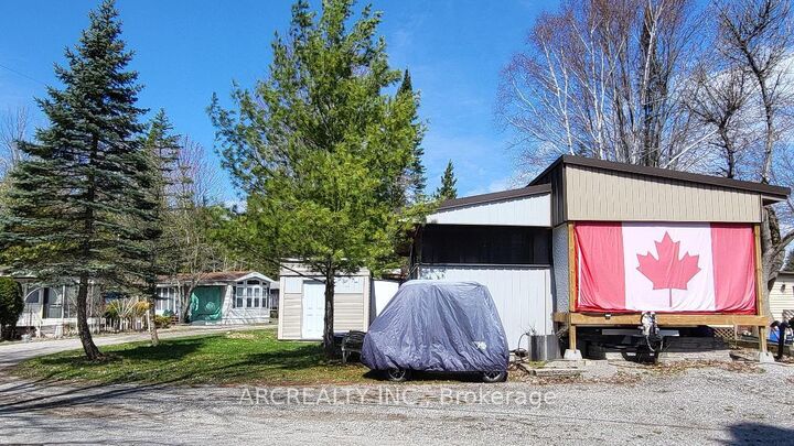 42 Horseshoe Circle — photo 1