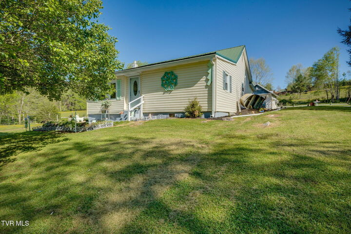 Property Photo:  105 Samps Hollow Road  TN 37643 