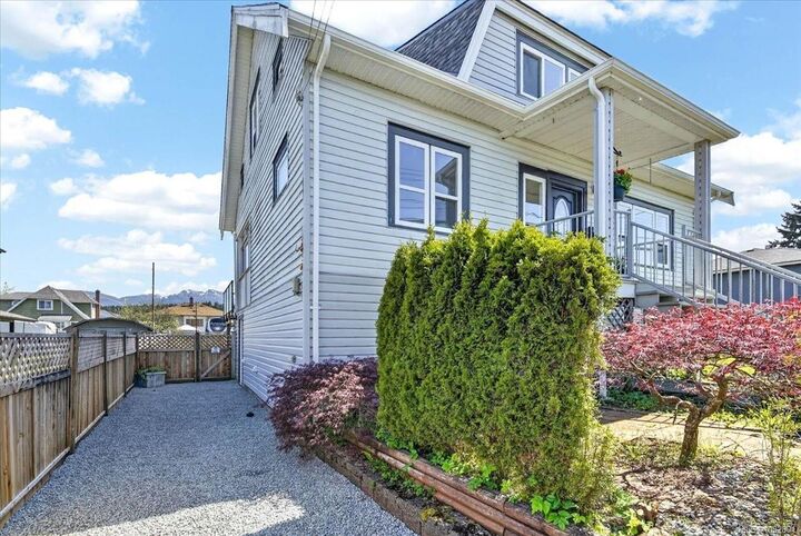 Property Photo: 2893 11th Ave BC V9Y 2R4