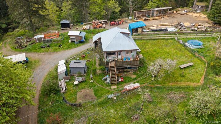 Property Photo: 2761 Tiesu Rd BC V9X 1W9
